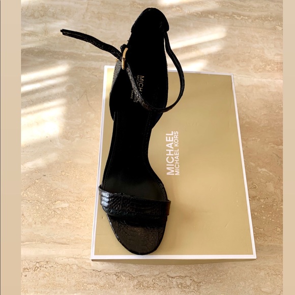 *NEW Michael Kors Harper Sandal Genuine Snake - Picture 3 of 4